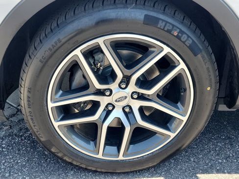 Used 2017 Ford Explorer Sport AWD/4WD image 24