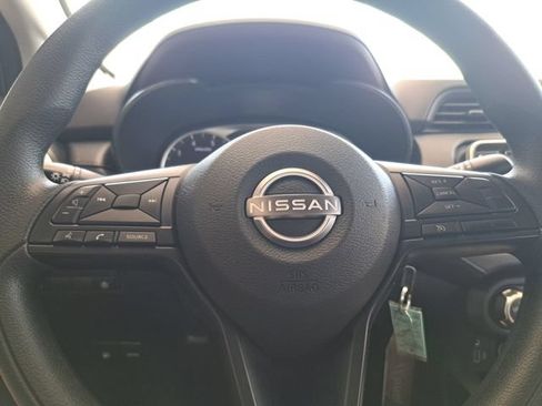 Used 2023 Nissan Versa S w/ S Plus Package FWD image 9