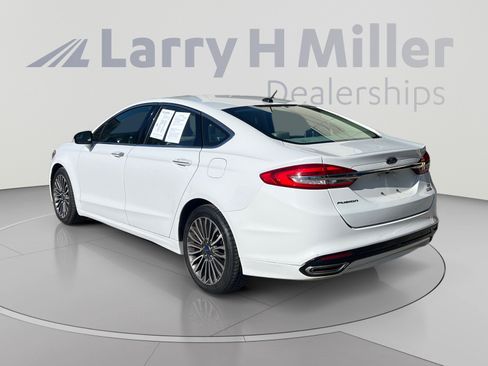 Used 2017 Ford Fusion SE AWD/4WD image 3