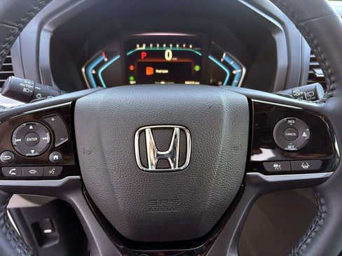 Used 2024 Honda Odyssey Touring image 16