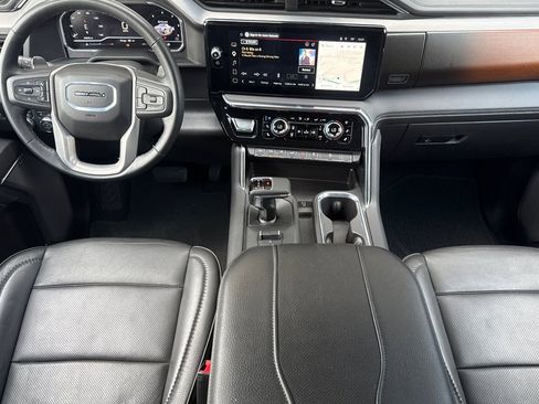 Used 2025 GMC Sierra 1500 Denali AWD/4WD image 14