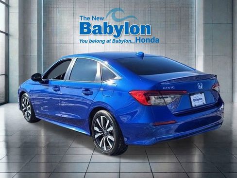 Used 2022 Honda Civic EX image 3