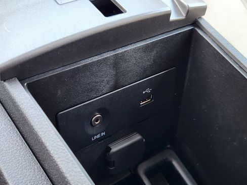 Used 2014 Ford Edge SE w/ Equipment Group 101A FWD image 10