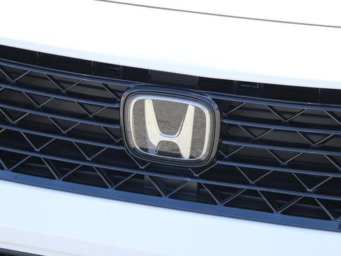 Used 2025 Honda Accord SE image 12