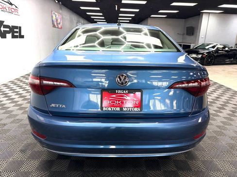 Used 2020 Volkswagen Jetta SE w/ SE Cold Weather Package FWD image 12