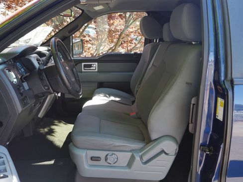 Used 2011 Ford F150 XLT w/ XLT Chrome Pkg AWD/4WD image 3