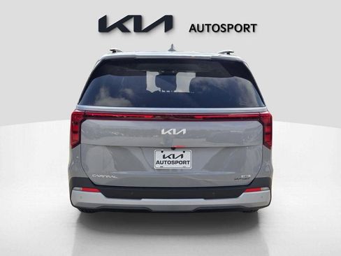 New 2026 Kia Carnival EX FWD image 9