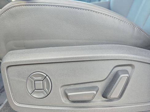 New 2025 Audi Q5 Premium Plus image 27