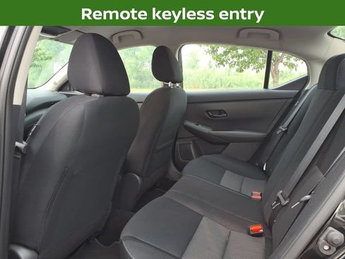 Used 2025 Nissan Sentra SV FWD image 21
