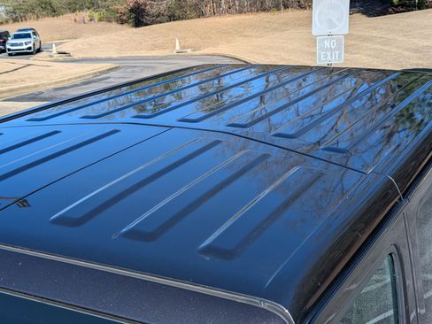 Used 2025 Jeep Wrangler Sahara image 14