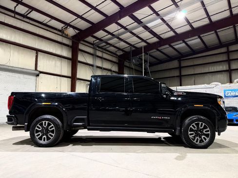 Used 2023 GMC Sierra 2500 AT4 w/ AT4 Preferred Package AWD/4WD image 4