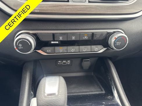 Used 2024 Nissan Altima 2.5 SV AWD/4WD image 12