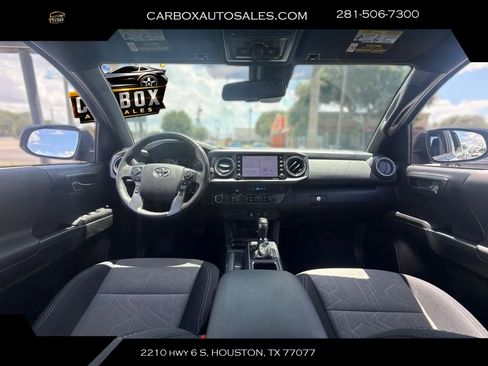 Used 2021 Toyota Tacoma TRD Off-Road w/ Technology Package AWD/4WD image 9