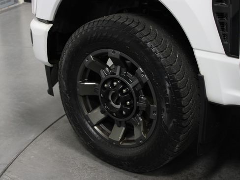 Used 2023 Ford F250 Lariat w/ Lariat Ultimate Package image 10