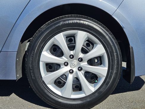 Used 2022 Toyota Corolla LE image 28