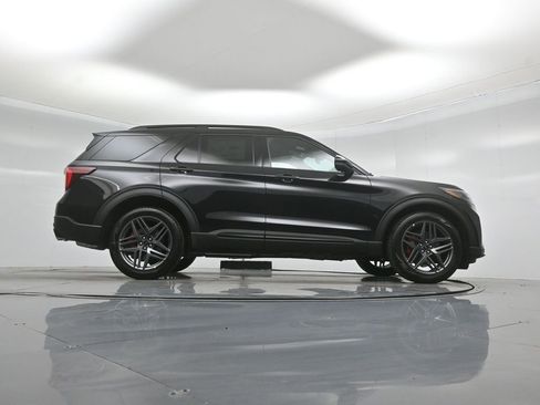 New 2026 Ford Explorer ST AWD/4WD image 47