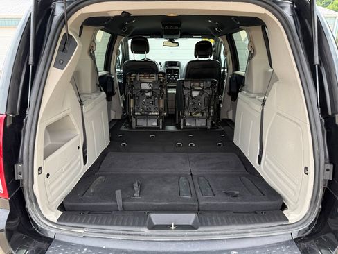 Used 2020 Dodge Grand Caravan SXT FWD image 14
