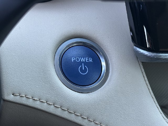 Used 2021 Toyota Highlander Platinum FWD image 31