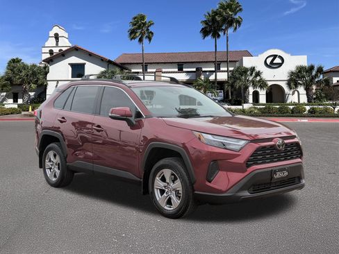 Used 2023 Toyota RAV4 XLE w/ Convenience Package FWD image 1