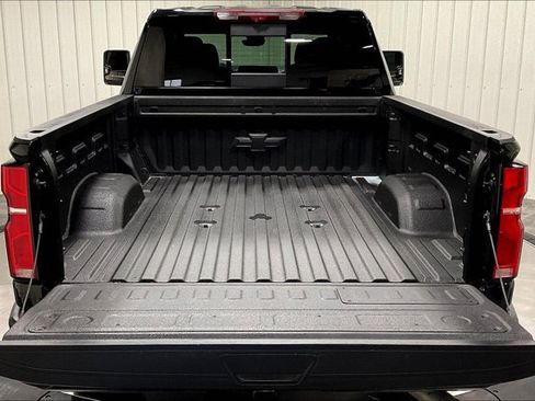 Used 2025 Chevrolet Silverado 2500 LTZ w/ Z71 Chrome Sport Edition AWD/4WD image 39