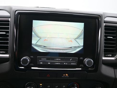 Used 2022 Nissan Frontier SV RWD image 15