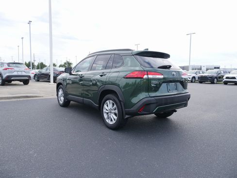 Used 2024 Toyota Corolla Cross LE image 6