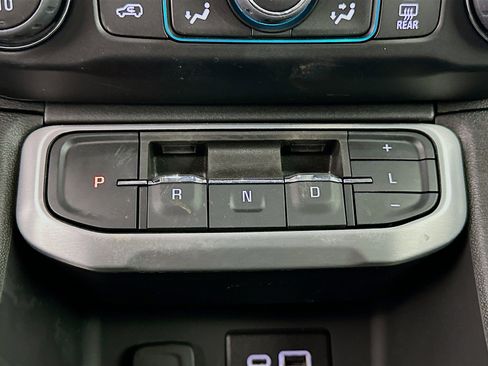 Used 2023 GMC Acadia SLE w/ Driver Convenience Package image 24