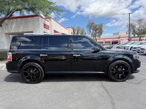 Used 2018 Ford Flex SEL FWD image 2
