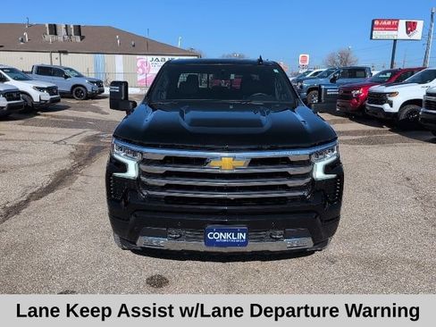Used 2025 Chevrolet Silverado 1500 High Country w/ High Country Premium Package image 17