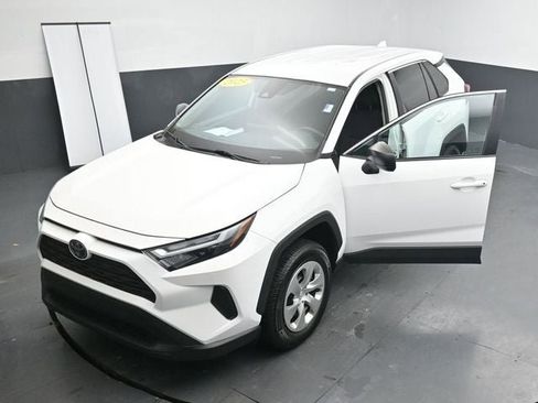 Used 2023 Toyota RAV4 LE image 22