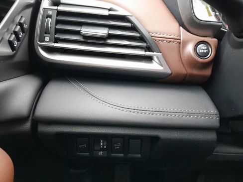 Used 2023 Subaru Outback Touring XT AWD/4WD image 16