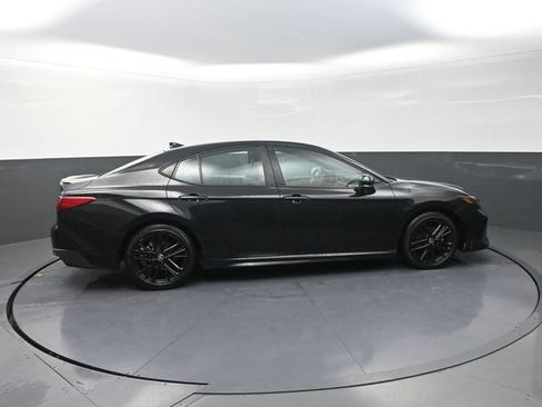 Used 2026 Toyota Camry SE FWD image 9