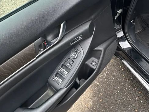 Used 2018 Honda Accord EX-L image 10