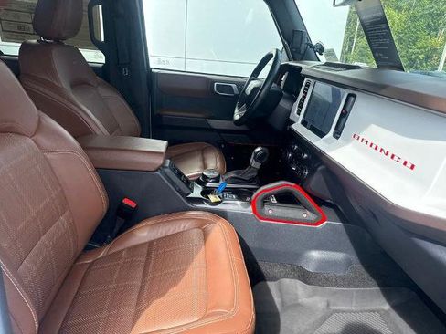 Certified 2023 Ford Bronco Heritage Edition AWD/4WD image 32