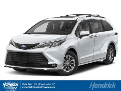 New 2025 Toyota Sienna XLE
