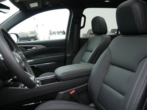 New 2026 Chevrolet Traverse LT image 9