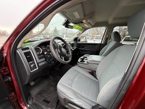 Used 2017 RAM 2500 Tradesman w/ Chrome Appearance Group AWD/4WD image 10