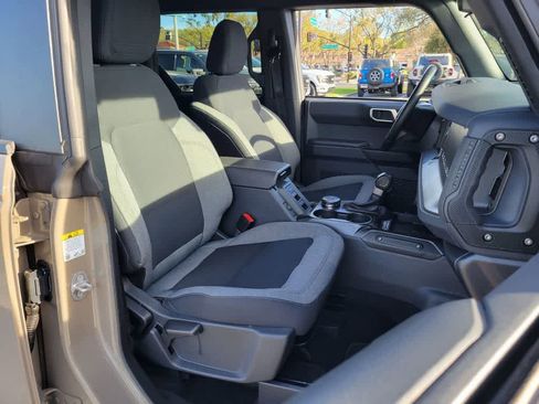 Used 2025 Ford Bronco Big Bend image 16