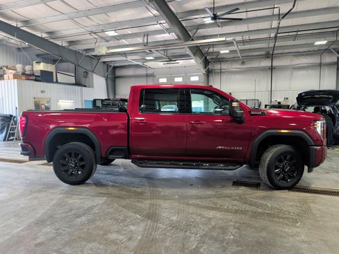 Used 2024 GMC Sierra 2500 AT4 w/ Technology Package AWD/4WD image 2