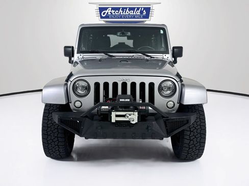 Used 2013 Jeep Wrangler Unlimited Sahara w/ Connectivity Group AWD/4WD image 2