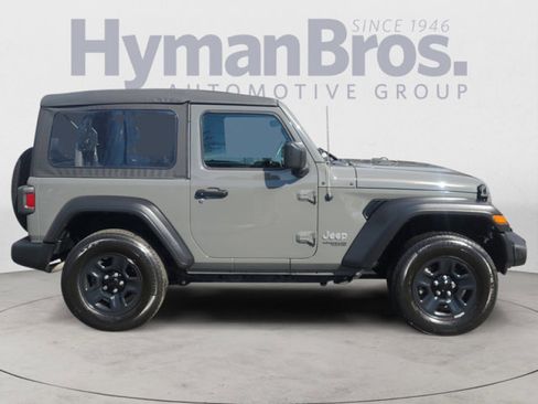 Used 2021 Jeep Wrangler Sport image 2