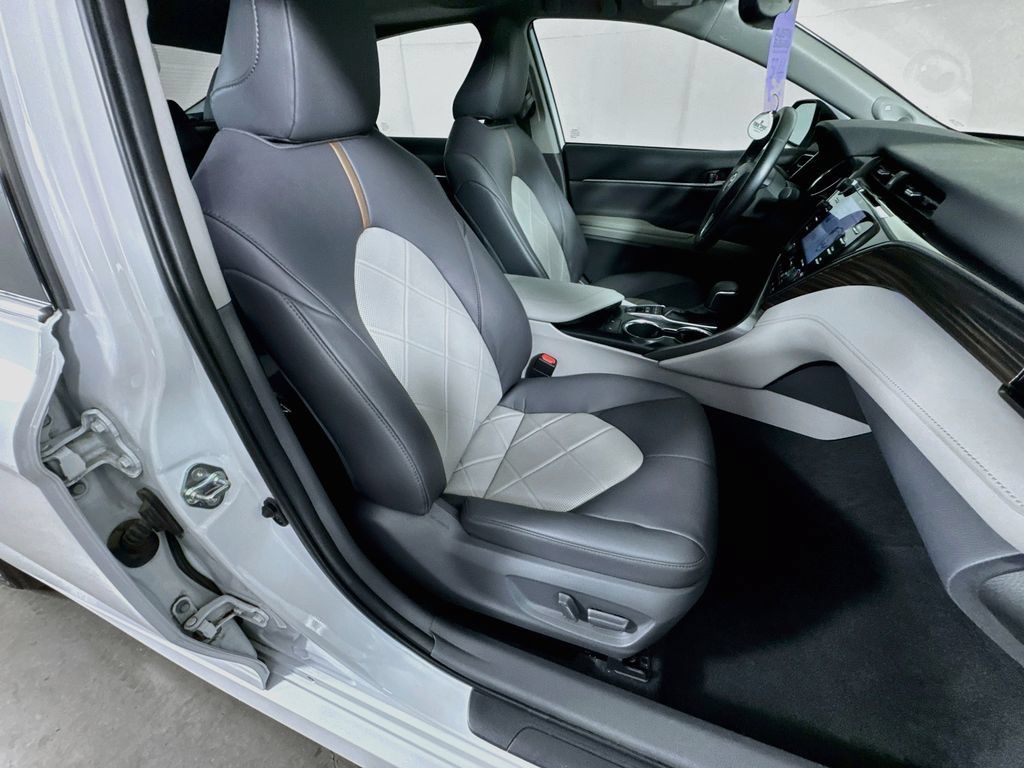 Used 2019 Toyota Camry XLE w/ Driver Assist Package FWD image 35