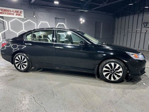Used 2015 Honda Accord Touring image 6