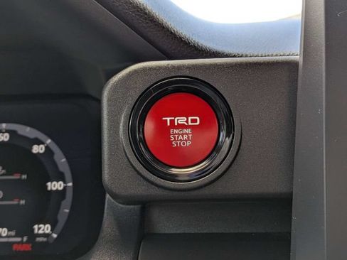 Used 2025 Toyota Tacoma TRD Sport AWD/4WD image 27