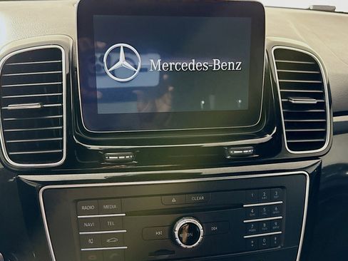 Used 2017 Mercedes-Benz GLE 350 w/ Premium 1 Package image 18