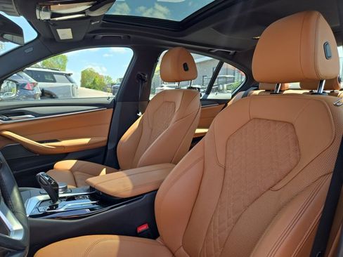 Used 2023 BMW 530i xDrive image 22