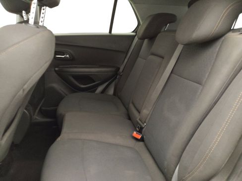 Used 2020 Chevrolet Trax LS w/ Tint and Cruise Package FWD image 18