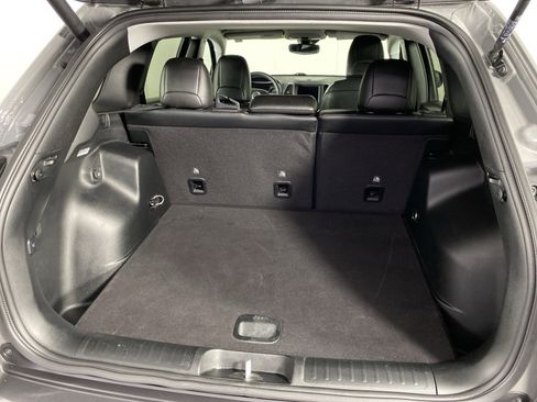 Used 2022 Jeep Cherokee Latitude Lux image 34