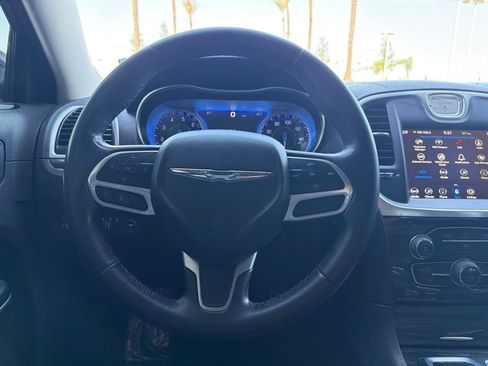 Used 2020 Chrysler 300 Touring w/ Sport Appearance Package RWD image 17