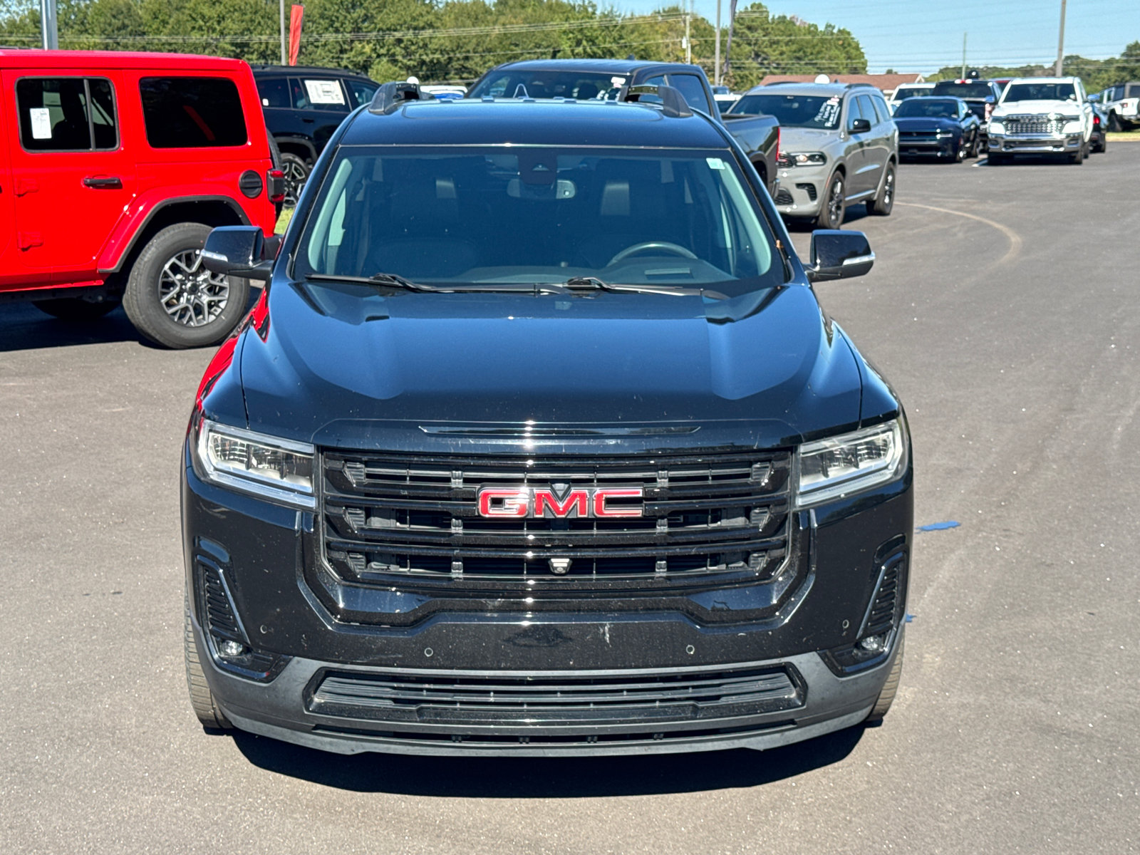 Used 2021 GMC Acadia SLT w/ Elevation Edition FWD image 2